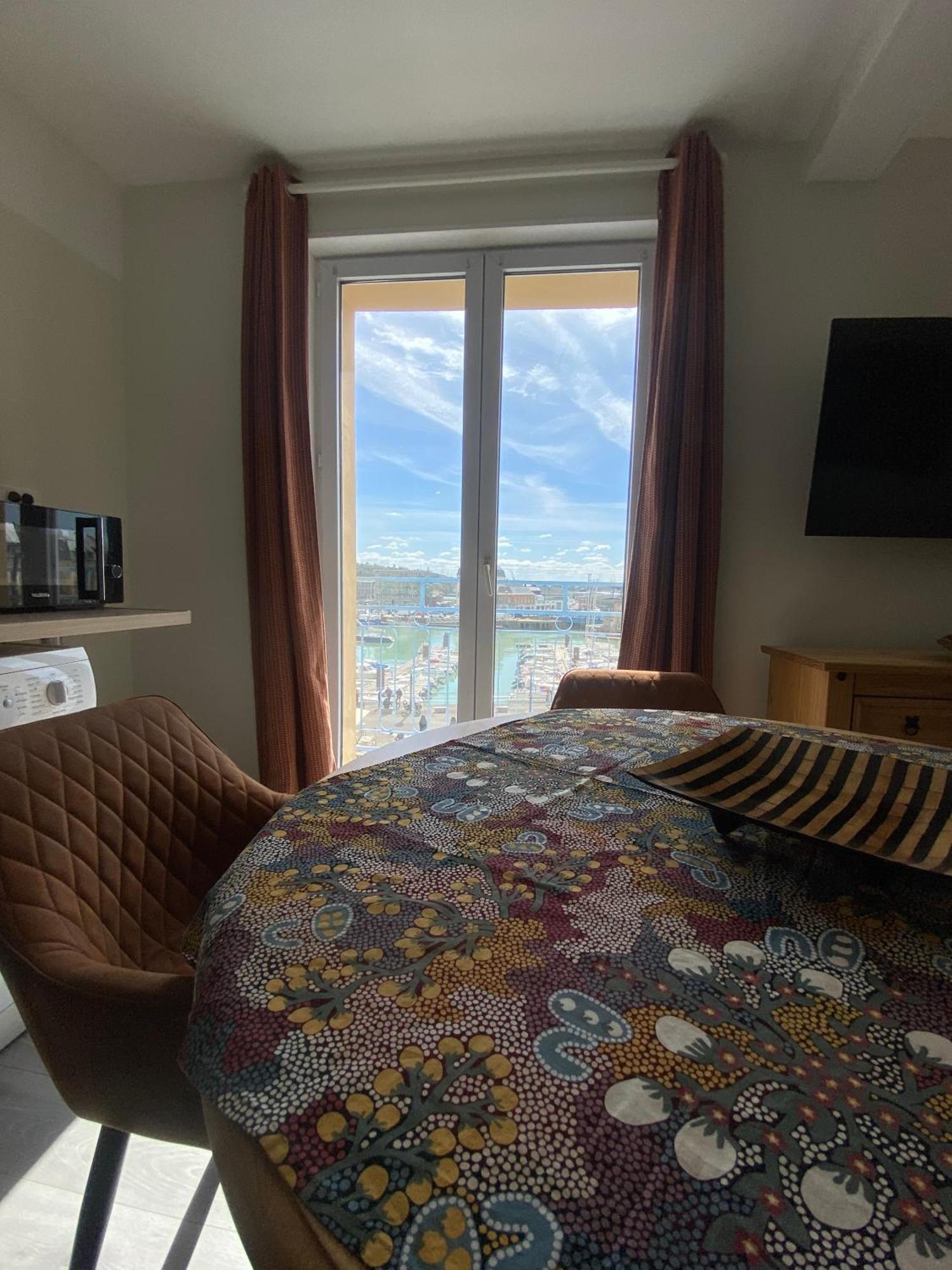 דייפ Etablissement 3 Etoiles Avec Ascenseur, 3 Appartements Lumineux Vue Port Avec Balcon, 200M De La Mer, Wifi Fibre, Tous Service Inclus מראה חיצוני תמונה