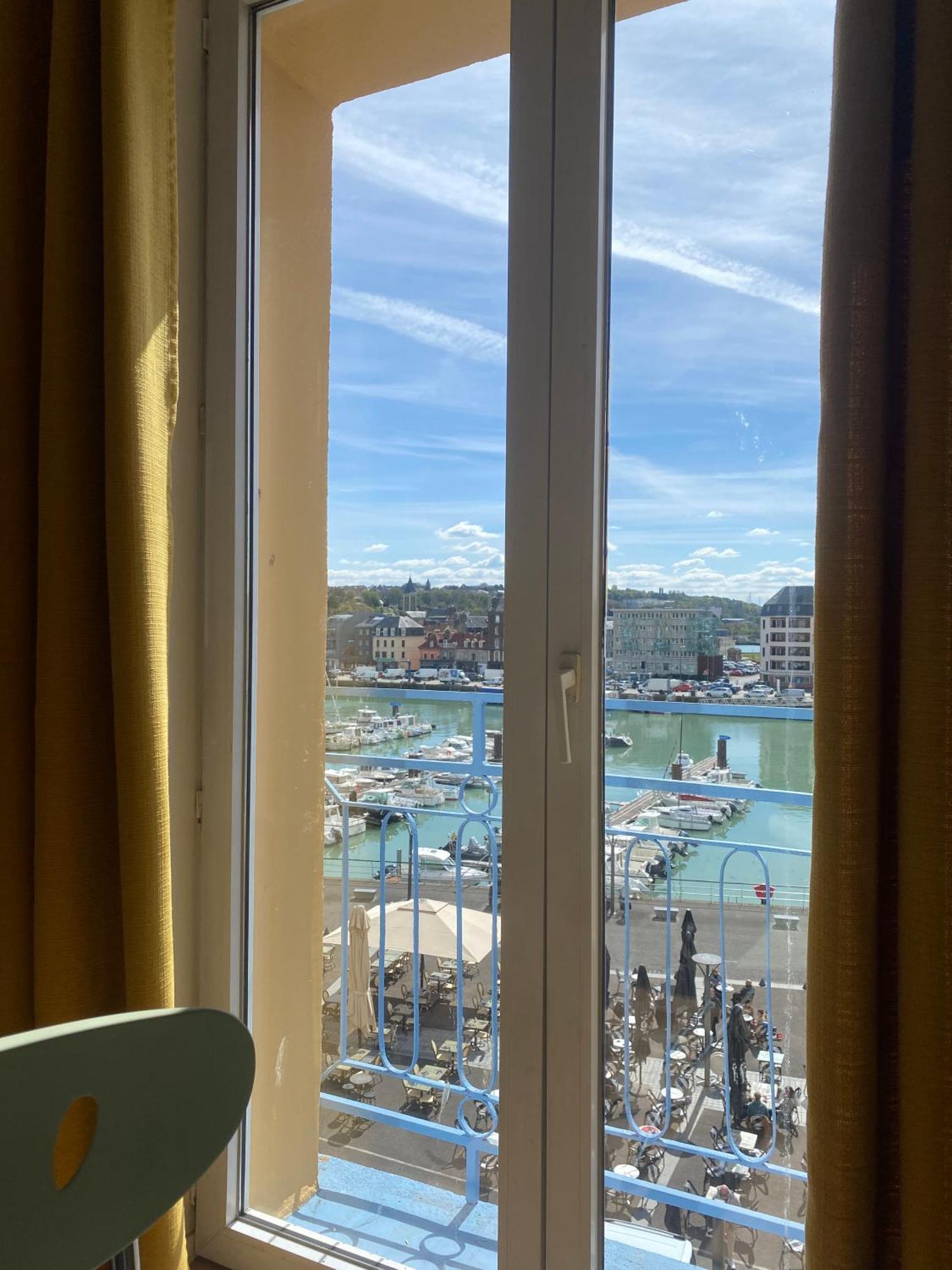 דייפ Etablissement 3 Etoiles Avec Ascenseur, 3 Appartements Lumineux Vue Port Avec Balcon, 200M De La Mer, Wifi Fibre, Tous Service Inclus מראה חיצוני תמונה