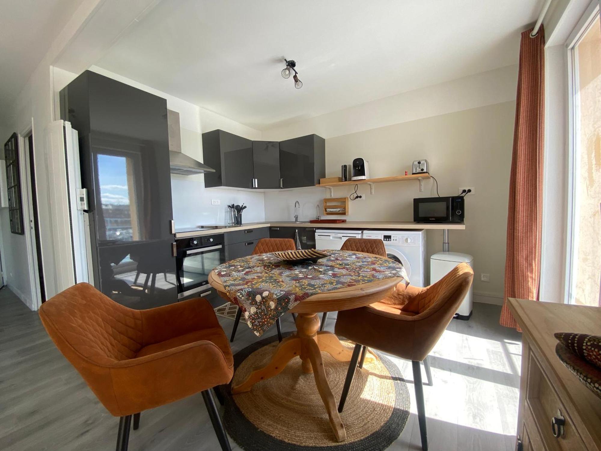 דייפ Etablissement 3 Etoiles Avec Ascenseur, 3 Appartements Lumineux Vue Port Avec Balcon, 200M De La Mer, Wifi Fibre, Tous Service Inclus מראה חיצוני תמונה