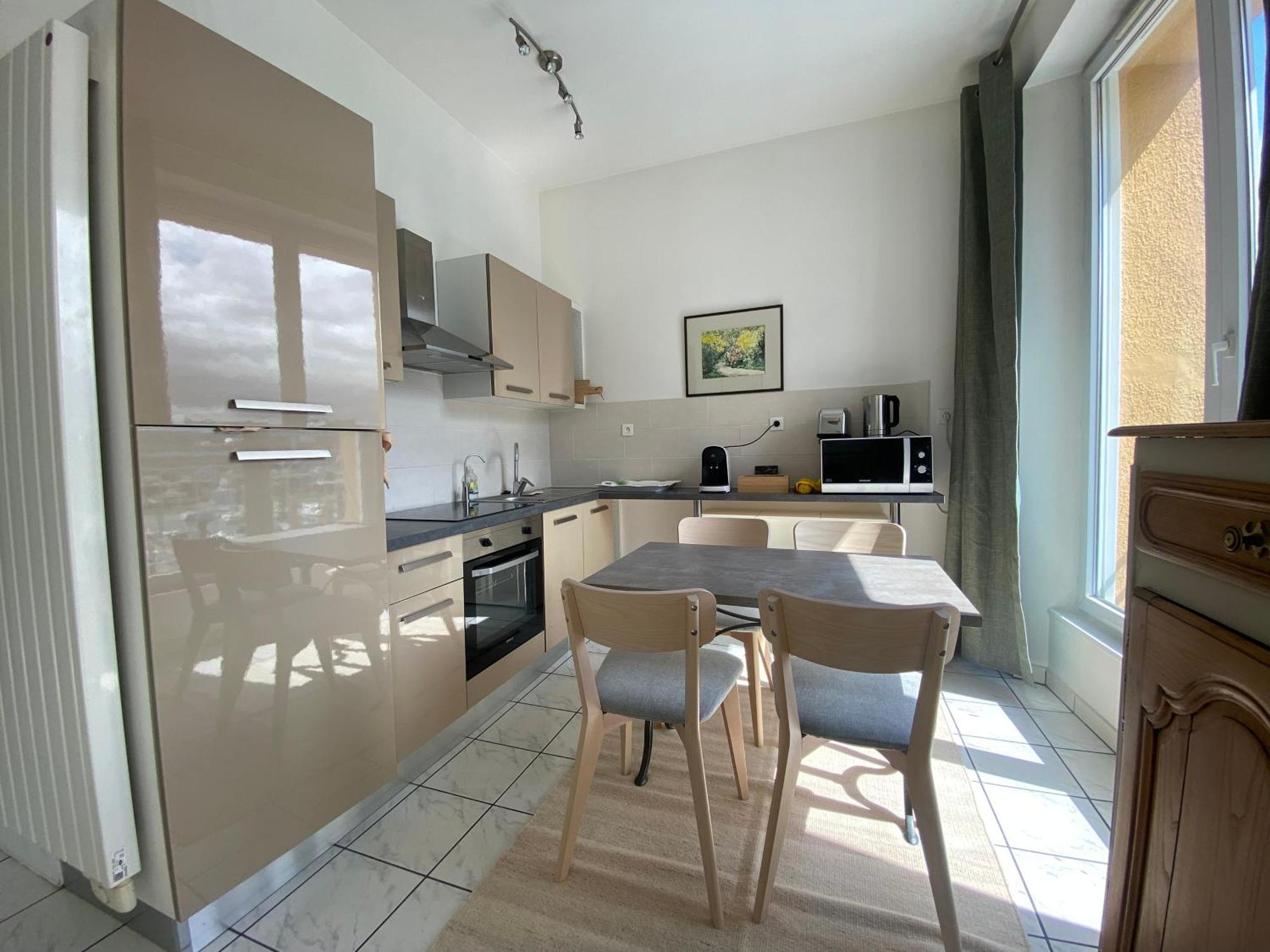 דייפ Etablissement 3 Etoiles Avec Ascenseur, 3 Appartements Lumineux Vue Port Avec Balcon, 200M De La Mer, Wifi Fibre, Tous Service Inclus מראה חיצוני תמונה