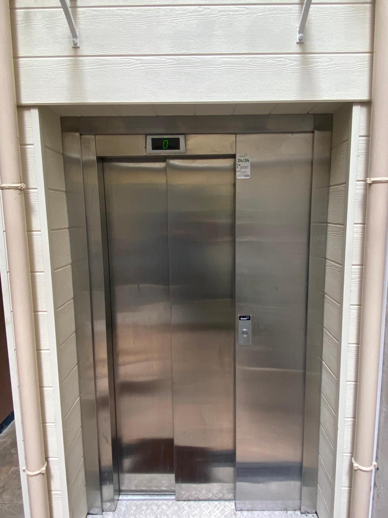 דייפ Etablissement 3 Etoiles Avec Ascenseur, 3 Appartements Lumineux Vue Port Avec Balcon, 200M De La Mer, Wifi Fibre, Tous Service Inclus מראה חיצוני תמונה