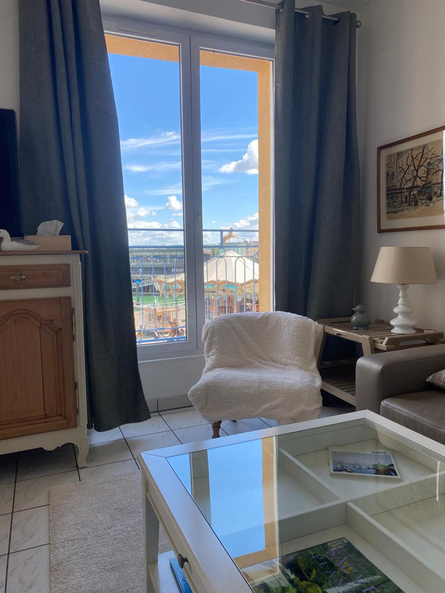 דייפ Etablissement 3 Etoiles Avec Ascenseur, 3 Appartements Lumineux Vue Port Avec Balcon, 200M De La Mer, Wifi Fibre, Tous Service Inclus מראה חיצוני תמונה