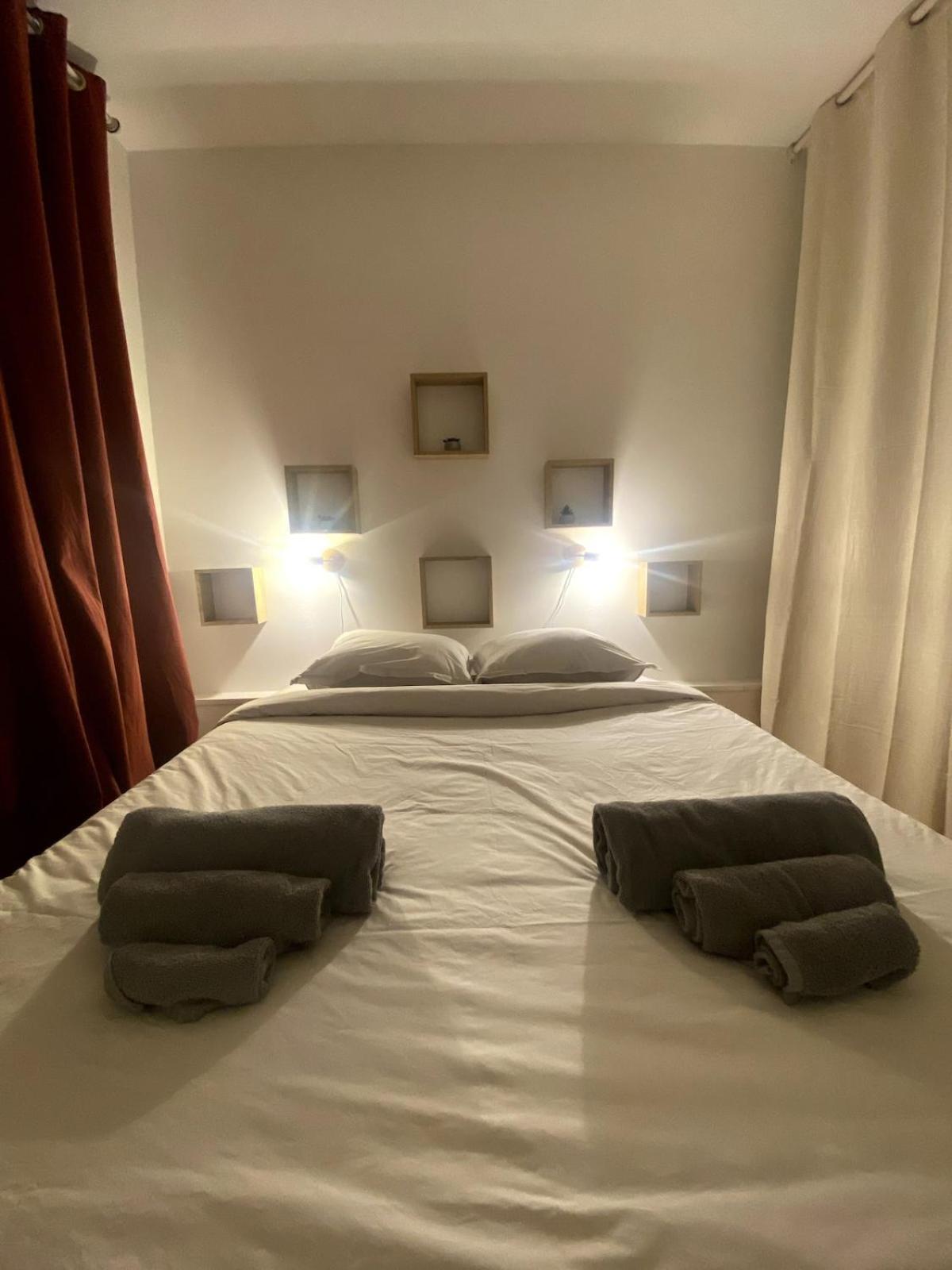 דייפ Etablissement 3 Etoiles Avec Ascenseur, 3 Appartements Lumineux Vue Port Avec Balcon, 200M De La Mer, Wifi Fibre, Tous Service Inclus מראה חיצוני תמונה