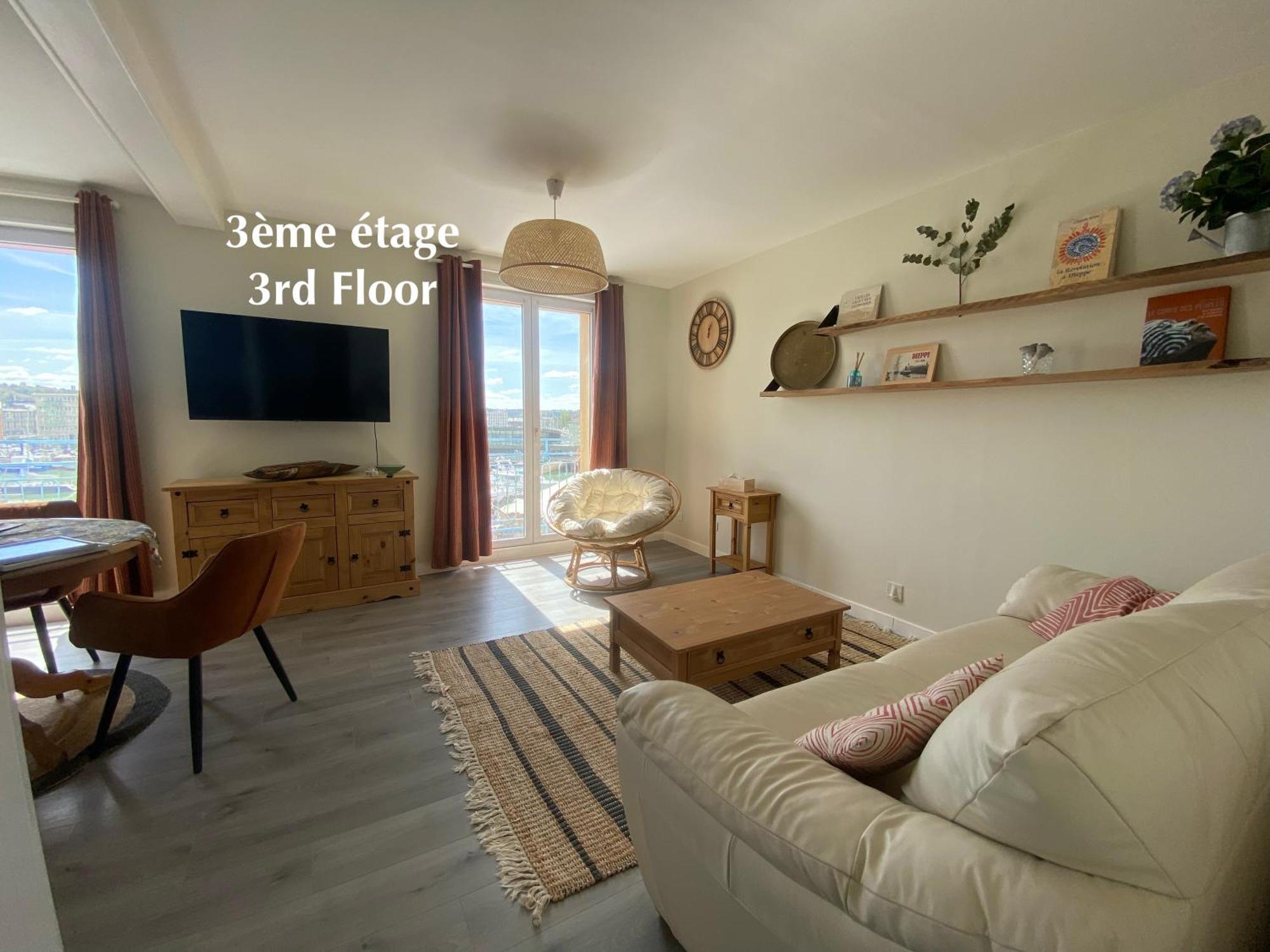 דייפ Etablissement 3 Etoiles Avec Ascenseur, 3 Appartements Lumineux Vue Port Avec Balcon, 200M De La Mer, Wifi Fibre, Tous Service Inclus מראה חיצוני תמונה