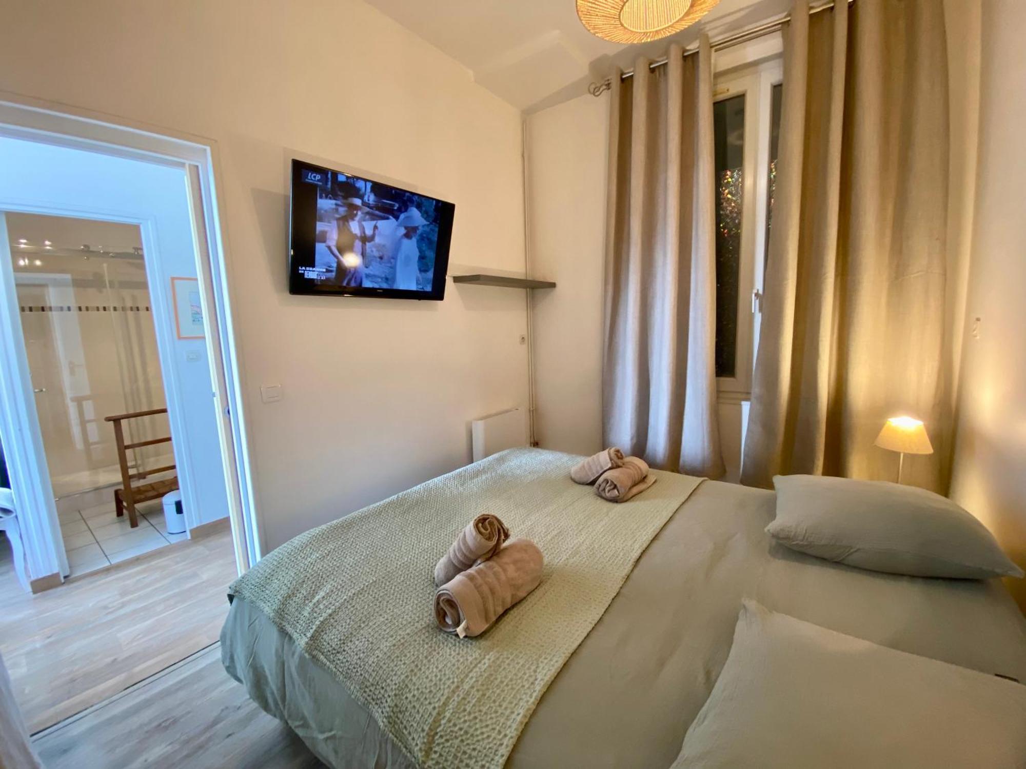 דייפ Etablissement 3 Etoiles Avec Ascenseur, 3 Appartements Lumineux Vue Port Avec Balcon, 200M De La Mer, Wifi Fibre, Tous Service Inclus מראה חיצוני תמונה